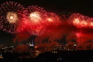 DC’s 250th Independence Day Fireworks Light the Mall as Weather Looms