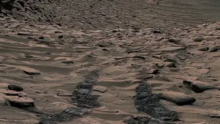 Curiosity Timelapse Reveals How Martian Sand Moves and Wheels Endure