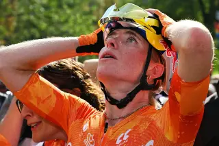 Vollering Wins 2026 World Title in Montreal but Faces Rare 1,000 CHF UCI Fine
