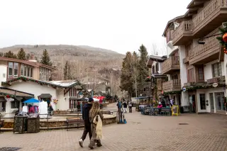 Snow drought drags Vail Resorts earnings, cooling Colorado ski season