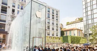 Apple pulls Milan billboard amid concerns over 'electronic babysitting' portrayal