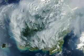 El Niño Fuels Indonesia's Underground Peat Fires, Darkening Skies