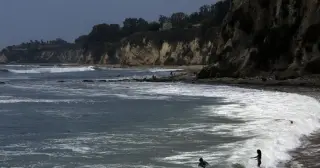 Malibu kayaker hospitalized after double shark bite during fishing incident