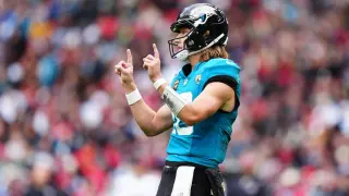 Week 8 Fantasy Football: Prescott and Lawrence Lead Starts as Goff and Mahomes Face Tough Matchups