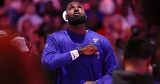 LeBron James Out for Sixers-Bucks as Team Manages Load for Back-to-Back