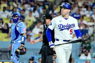 Freddie Freeman escapes injury after scary fall down Dodgers dugout stairs