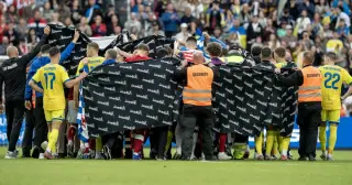 Eriksen Collapses on Field, Conscious After Denmark-Ukraine Friendly