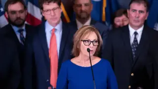 Graham’s Sister Steps In to Fill Senate Seat, Sparking Debate on Inherited Power