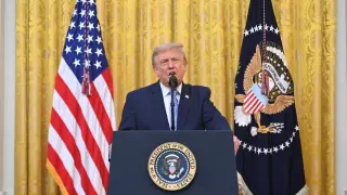 Trump's Unprecedented Midterm Push: From Taxpayer Ads to Military Threats