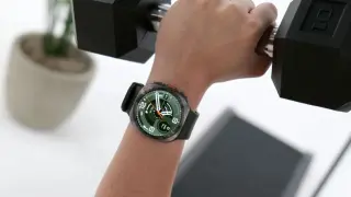 Titanium Showdown: Apple Watch Ultra 4 vs Galaxy Watch Ultra 2