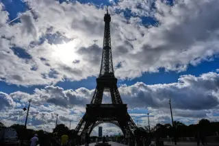 Eiffel Tower Director Resigns After Gender-Based Staff Exclusion Scandal