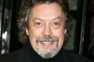 Tim Curry dies at 80; coronary artery disease listed as cause, with prior stroke and kidney cancer noted