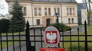 Poland's Constitutional Crisis: President Returns from Senegal as Police Seize Court