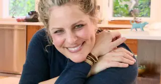 Scary Mommy Founder Jill Smokler Dies at 48 After Glioblastoma Battle