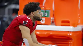 London embroiled in sideline verbal clash during Falcons' loss to Panthers