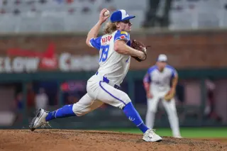 Braves DFA Hayden Harris, Welcome Elieser Hernandez