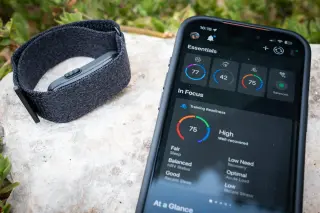 Garmin Cirqa: A Screenless Health Band That Delivers Full Garmin Tracking Without a Display