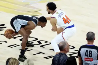 Brunson’s late surge powers Knicks past Spurs in Game 1 of the Finals