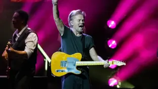 Mellencamp Slams Gulf Rename During Pink Houses Performance