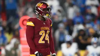 Von Miller Signs One-Year Pact with Cowboys, Bolstering Veteran Edge