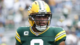 Packers Face RB Uncertainty as Jacobs Sits Out and Lloyd Surges