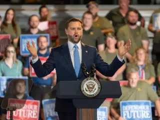 Vance presses Trump policies on Maine campaign swing at defense contractor
