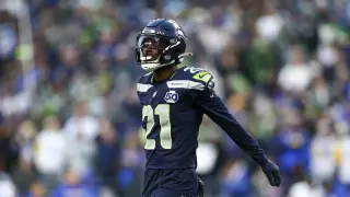 Seahawks lock in Witherspoon with record-setting four-year extension