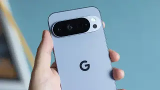 Pixel 11 Series Leaks Signal Glow LED, Bigger Prices and Specs Roundup