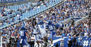 Kentucky Keeps Spring Game Hidden, TV Off as Stein Guards Signals