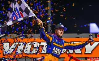Haudenschild Breaks Through at Huset’s, Wins Prelim Amid Dramatic Late Charge