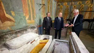 Putin Witnesses Unearthed Remains of Dmitry Donskoy at Kremlin Cathedral