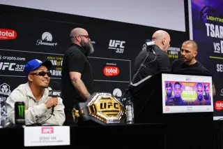 White Breaks Up Tense Face-Off Between Van and Pantoja at UFC 331 Press Conference