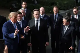 Trump Names Jay Clayton to Lead New 'Super Intelligence Force' Amid AI Safety Debates