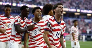 USA erupts in 4-1 home World Cup win over Paraguay