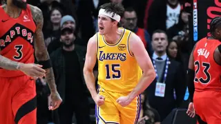 Reaves' Return Pushes Lakers to Start Him Over Kennard in Game 5