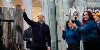 Apple Faces Margin Pressure, AI Push, and Leadership Transition After Earnings