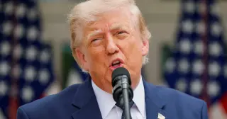 Trump Quietly Adds Jefferson Statue to Rose Garden
