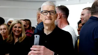 Apple kicks off iPhone leasing with Klarna, starting at $17.99/month