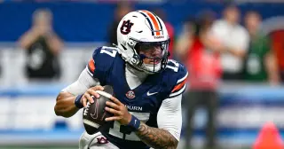Auburn QB Brown targets Georgia's defensive gaps in No. 1 showdown