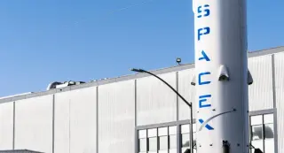Alphabet Could Pocket a $100B+ Windfall From SpaceX’s IPO