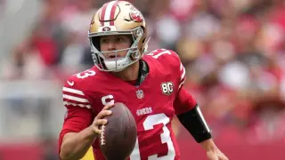 49ers Lead Seahawks 21-13 at Halftime in Turnover-Heavy NFC West Clash