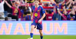 Barça set for title showdown as Clasico squad named
