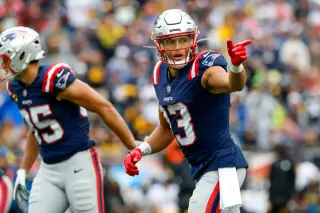 Patriots Deplete Wide Receiver Corps as Hollins, Gilliam Hit IR