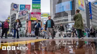 Shibuya imposes on-the-spot litter fines to tame tourist surge