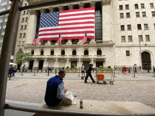 Immaculate Market Faces Seasonal Reality Check Amid Midterm Risks