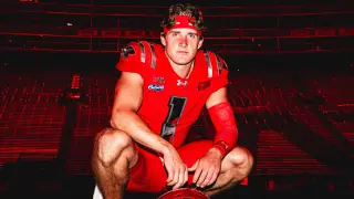 Badgers reveal Packers-inspired red uniforms for Lambeau opener vs Notre Dame