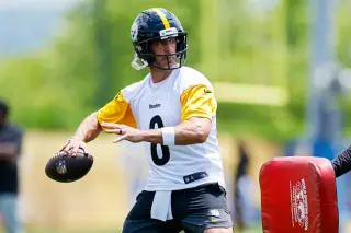 Week 6 Fantasy Football: Charbonnet, Strange, and Marks Lead Waiver Wire