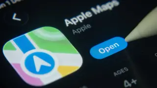 Apple Maps Faces Five Key Shortcomings Compared to Google Maps