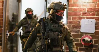 Minnesotan protesters charged after allegedly blocking federal immigration enforcement