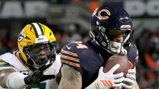 Bears favored at Lambeau for first time since 2006 as Packers face third-down crisis